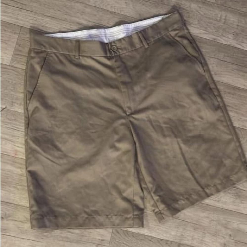 Greg Norman Khaki short size 36